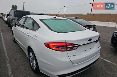Седан Ford Fusion 2018 в 