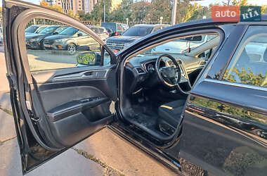 Седан Ford Fusion 2019 в 