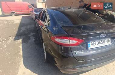 Седан Ford Fusion 2014 в 