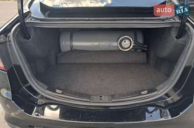Седан Ford Fusion 2016 в 
