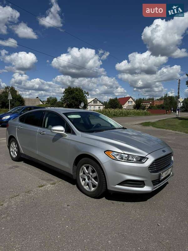 Ford Fusion 2015