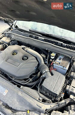 Седан Ford Fusion 2014 в 
