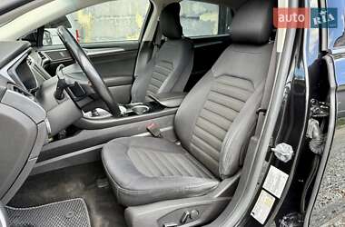 Седан Ford Fusion 2013 в 