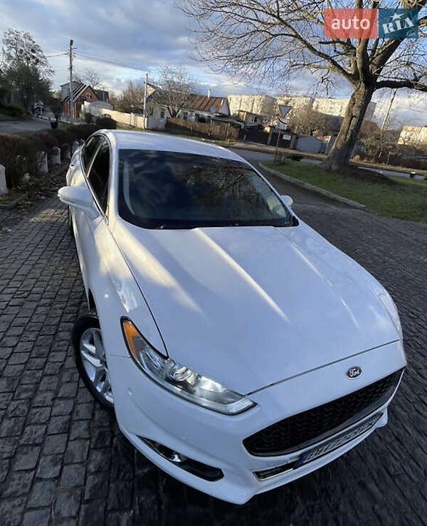 Седан Ford Fusion 2016 в Черновцах