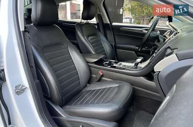 Седан Ford Fusion 2014 в 