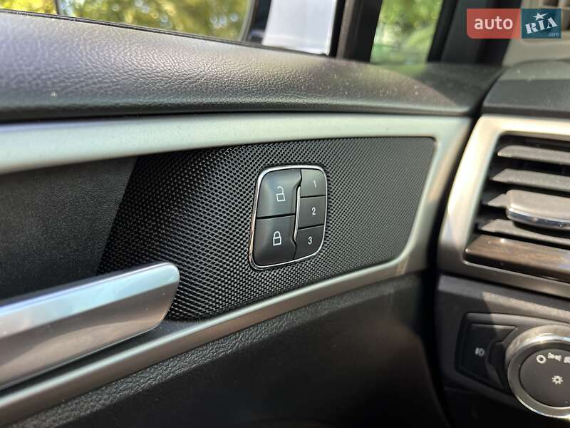 Седан Ford Fusion 2014 в Харькове