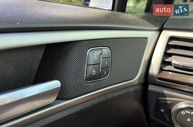 Седан Ford Fusion 2014 в 