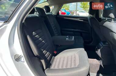 Седан Ford Fusion 2018 в 
