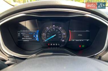 Седан Ford Fusion 2018 в 