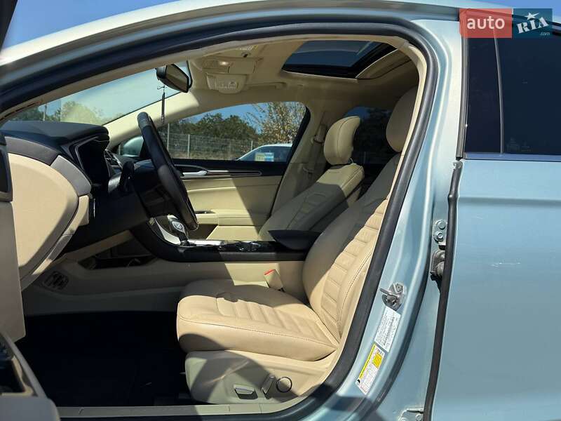 Седан Ford Fusion 2013 в Одесі
