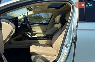 Седан Ford Fusion 2013 в 