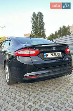 Седан Ford Fusion 2016 в 