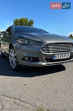 Седан Ford Fusion 2012 в 