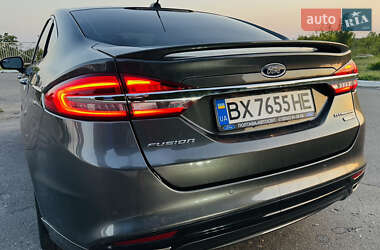 Седан Ford Fusion 2017 в 