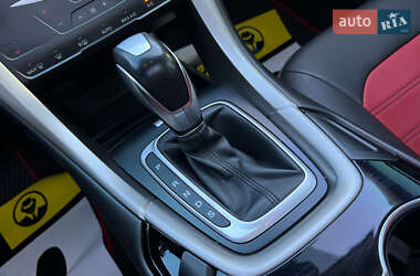Седан Ford Fusion 2014 в 