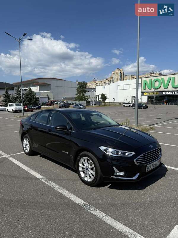 Седан Ford Fusion 2019 в Княжичах