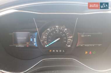 Седан Ford Fusion 2017 в 