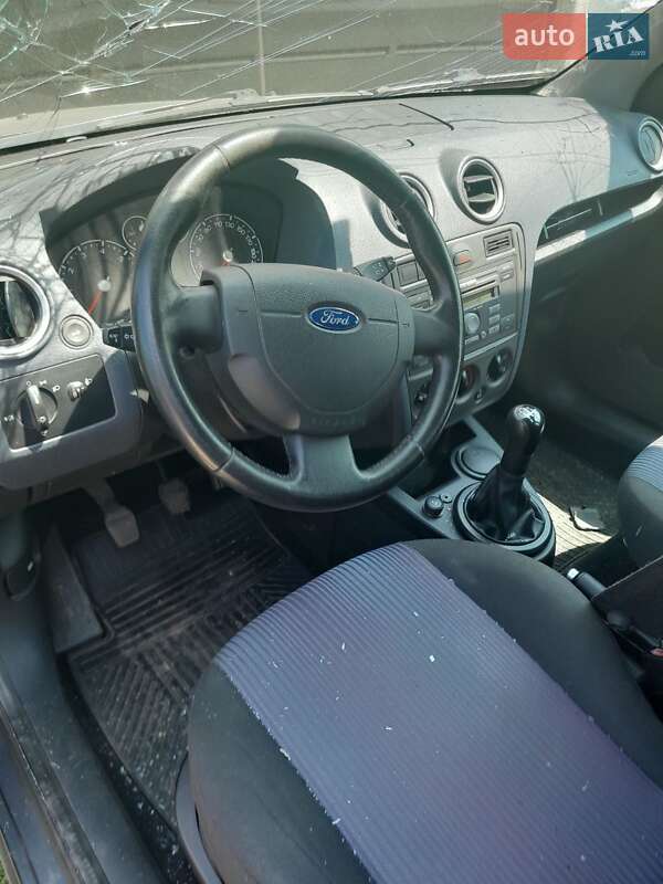 Хэтчбек Ford Fusion 2008 в Прилуках