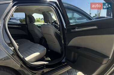 Седан Ford Fusion 2014 в 