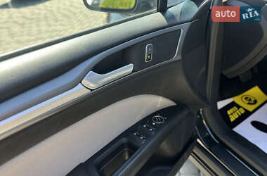 Седан Ford Fusion 2014 в 