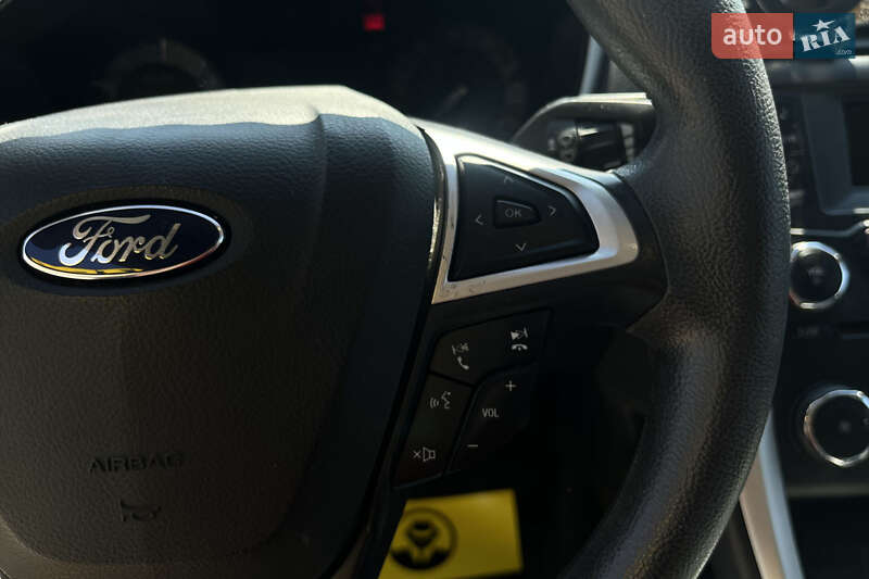 Седан Ford Fusion 2014 в Мукачевому