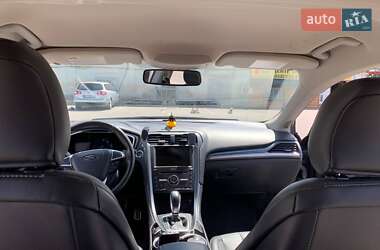 Седан Ford Fusion 2015 в 