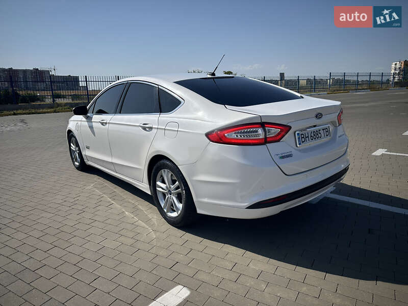 Седан Ford Fusion 2015 в Одессе