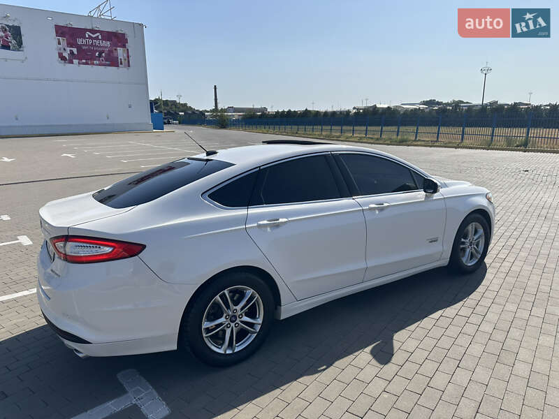 Седан Ford Fusion 2015 в Одессе