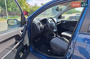 Хэтчбек Ford Fusion 2008 в 