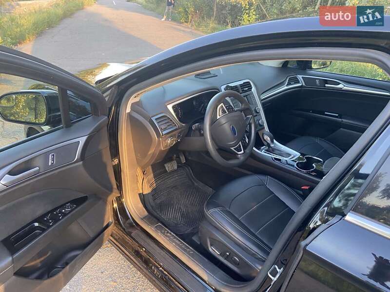 Седан Ford Fusion 2015 в Киеве