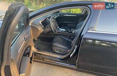 Седан Ford Fusion 2015 в 