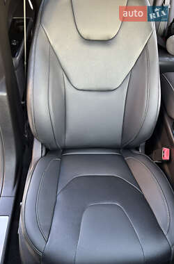 Седан Ford Fusion 2013 в 