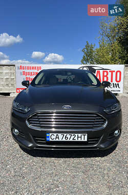 Седан Ford Fusion 2015 в 