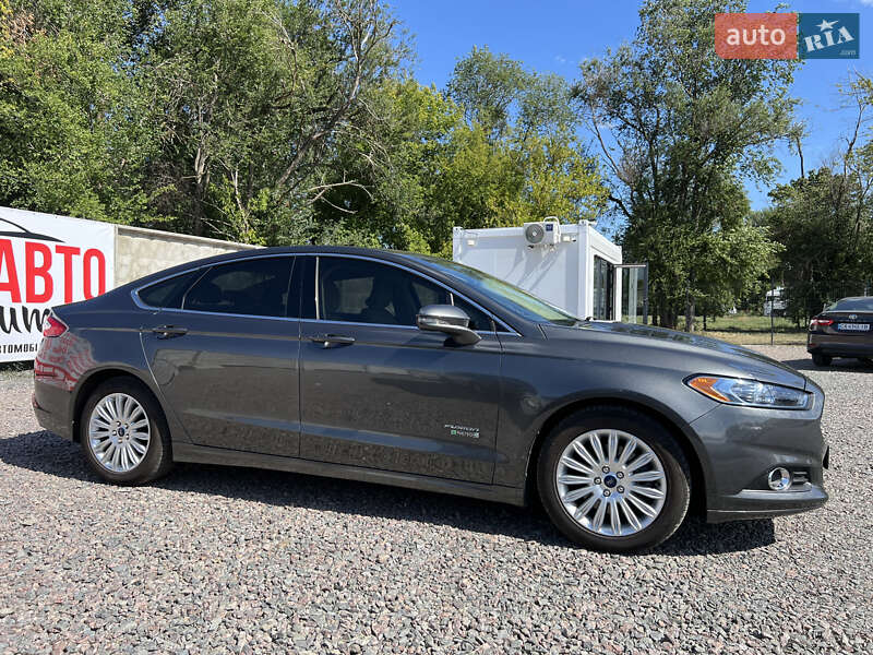 Седан Ford Fusion 2015 в Черкассах