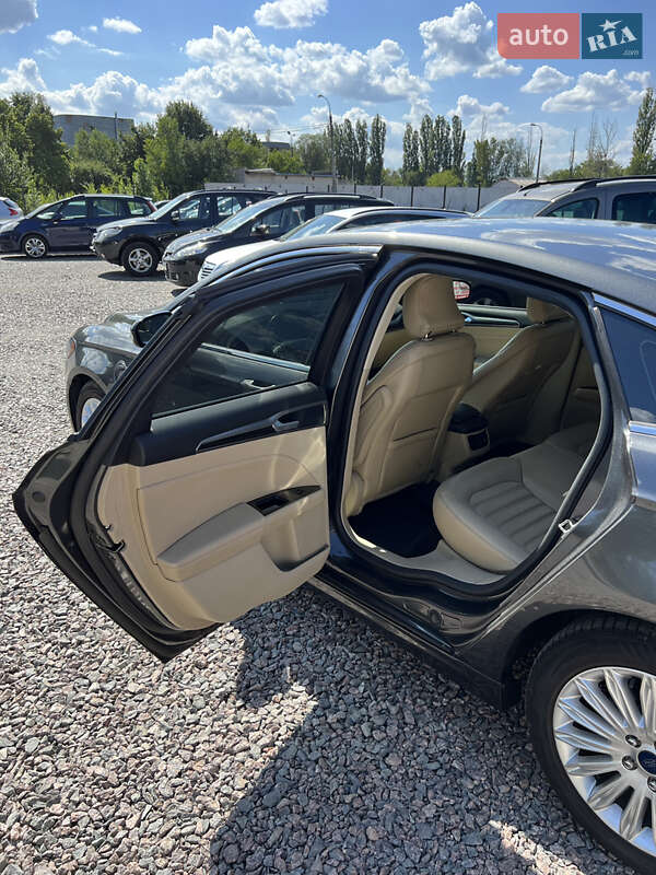 Седан Ford Fusion 2015 в Черкассах