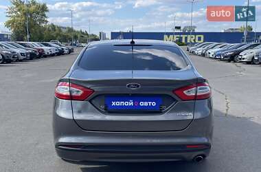 Седан Ford Fusion 2013 в 