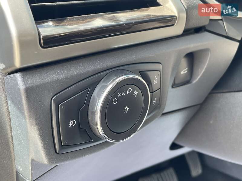 Седан Ford Fusion 2013 в Дніпрі