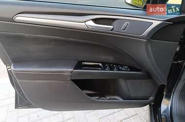 Седан Ford Fusion 2014 в 