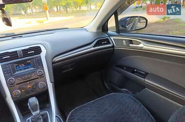 Седан Ford Fusion 2014 в 