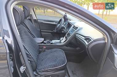Седан Ford Fusion 2014 в 