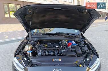Седан Ford Fusion 2014 в 