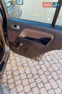 Хэтчбек Ford Fusion 2007 в 