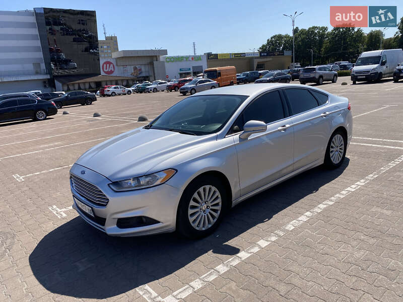 Седан Ford Fusion 2014 в 
