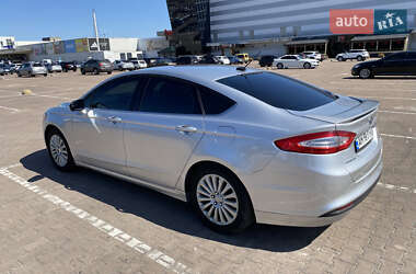 Седан Ford Fusion 2014 в 