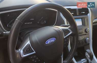 Седан Ford Fusion 2014 в 