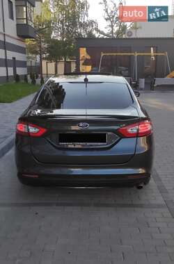 Седан Ford Fusion 2014 в 