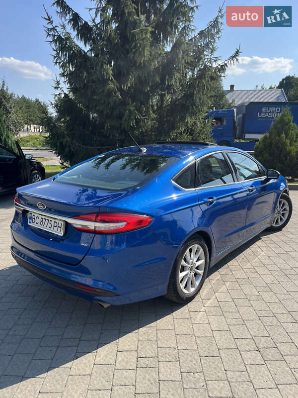 Седан Ford Fusion 2016 в Львове
