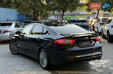 Седан Ford Fusion 2014 в 