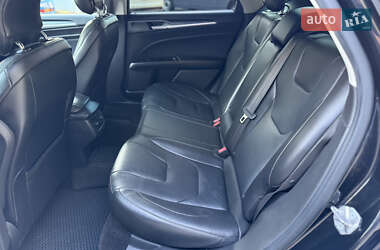 Седан Ford Fusion 2014 в 