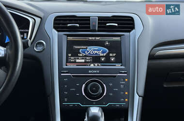 Седан Ford Fusion 2014 в 